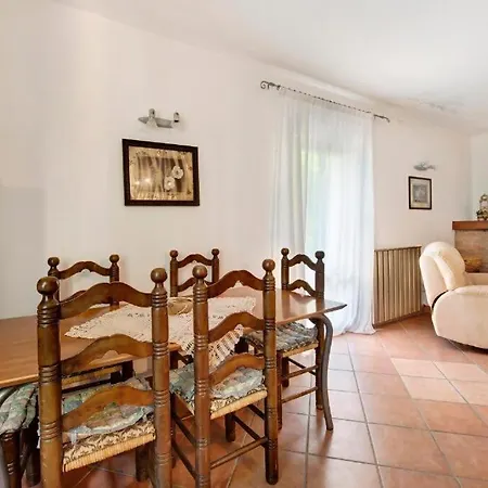 Glicine, San Zeno Di Montagna. Chalet